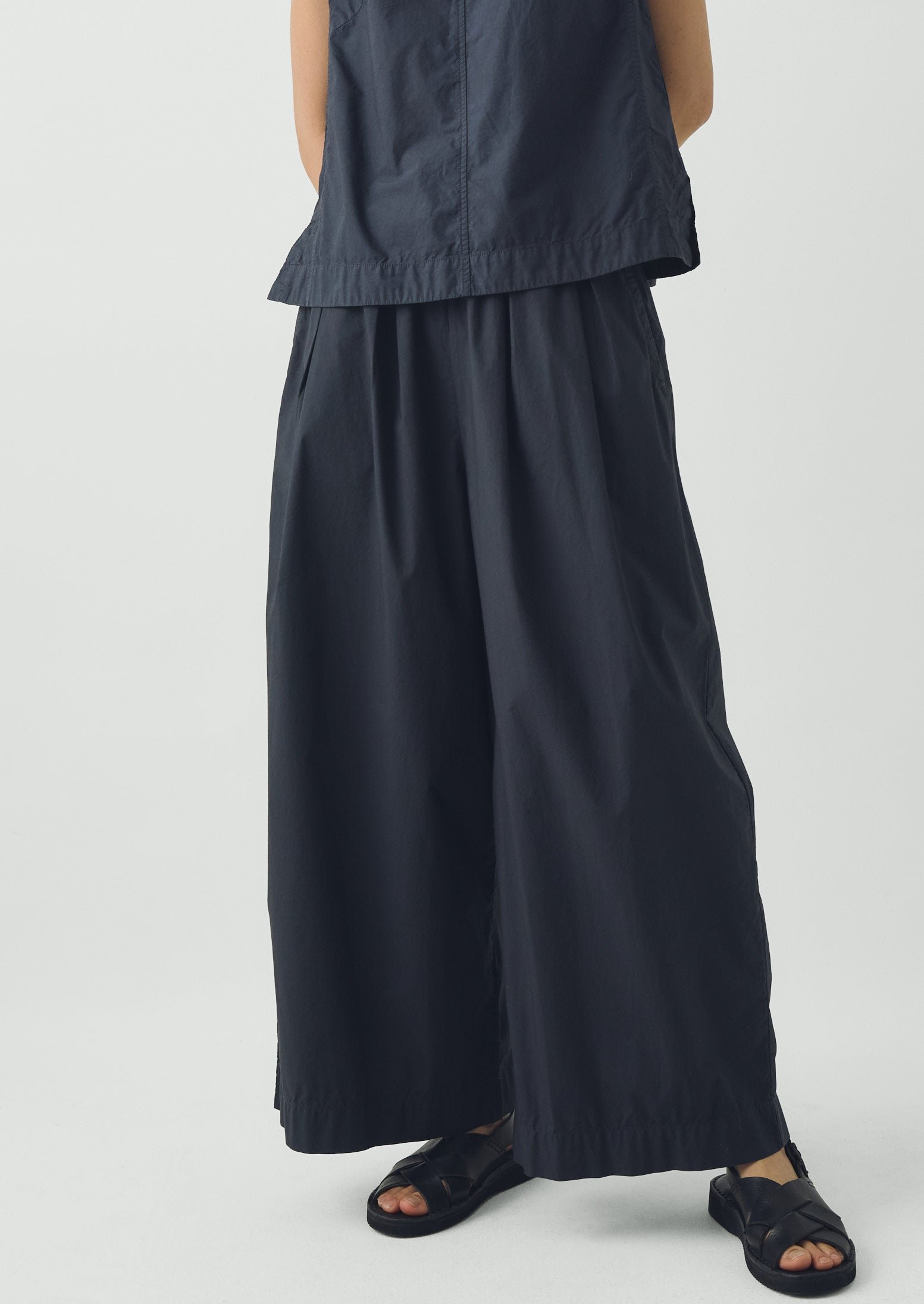 Pleated Pull On Cotton Poplin Trousers | Slate - Image 2