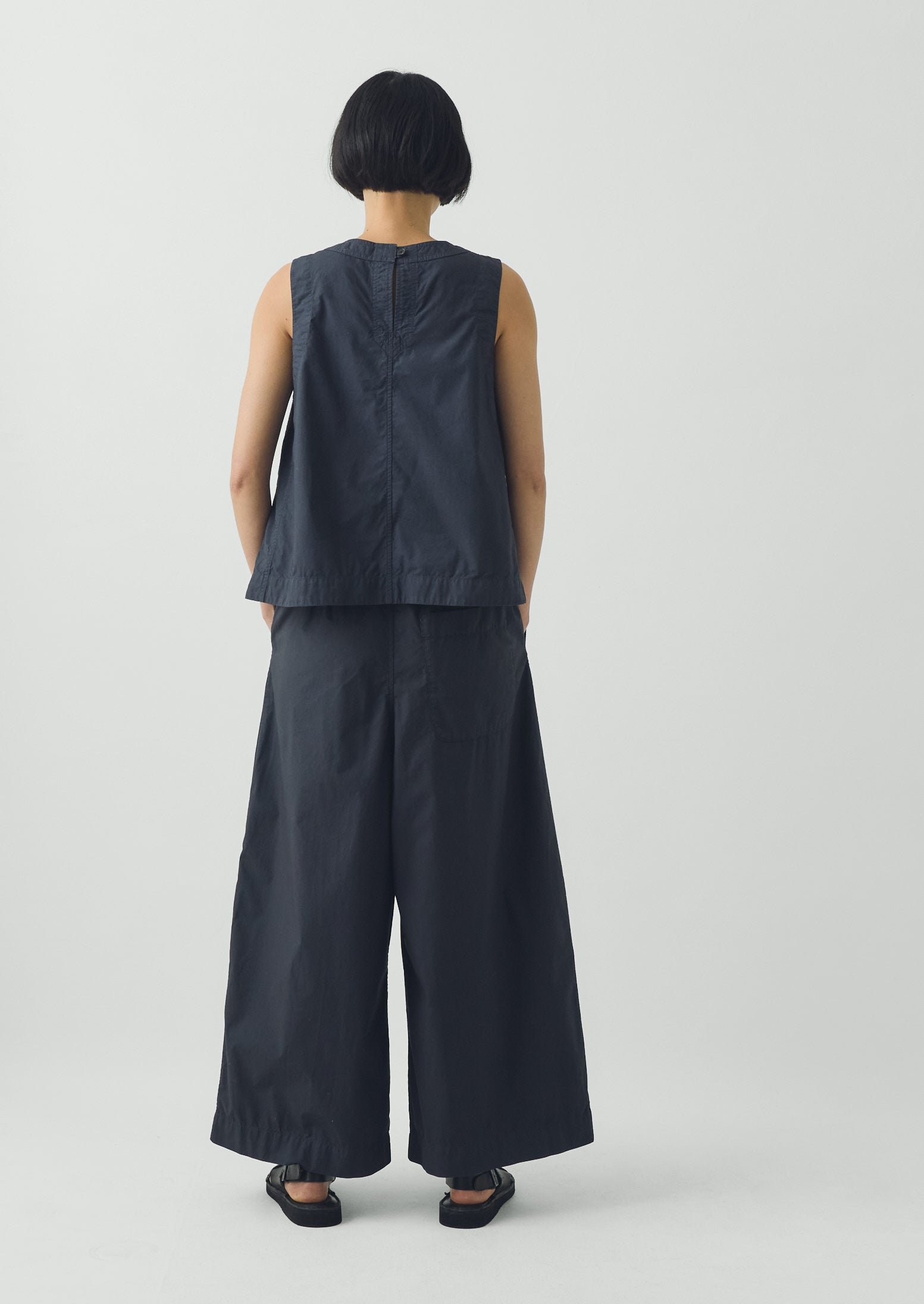 Pleated Pull On Cotton Poplin Trousers | Slate - Image 5