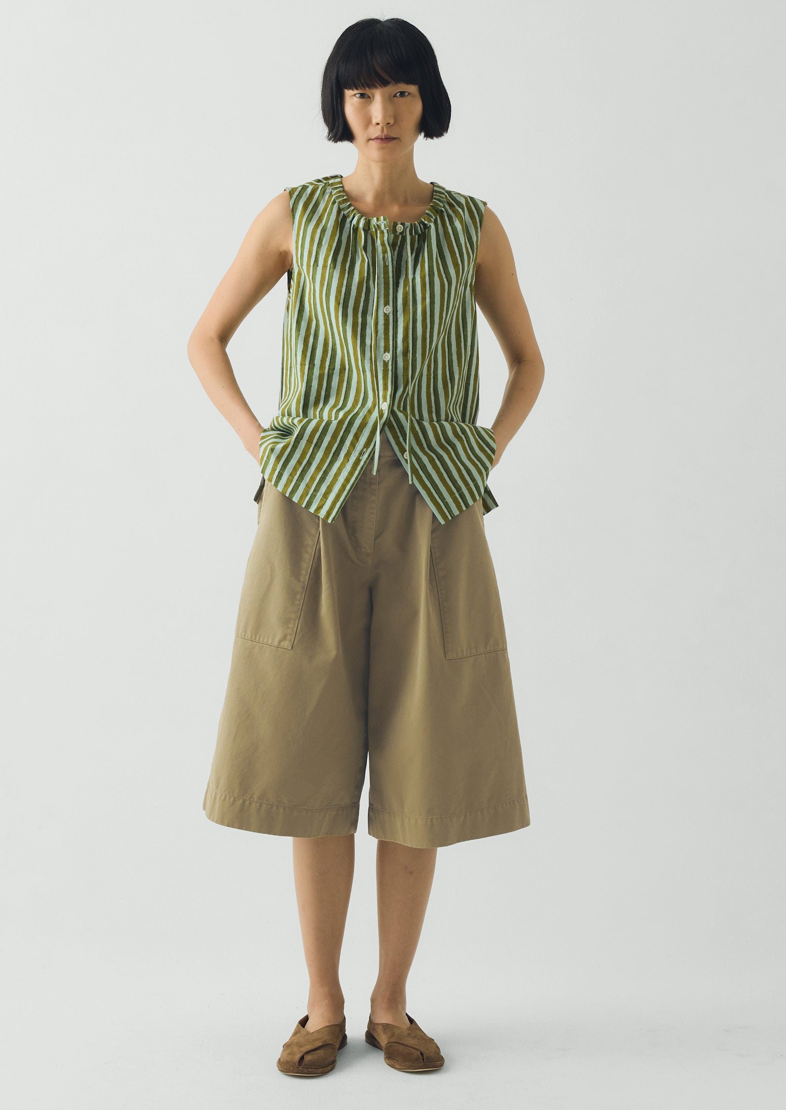 Pleated Cotton Twill Shorts | Olive Leaf - Image 3